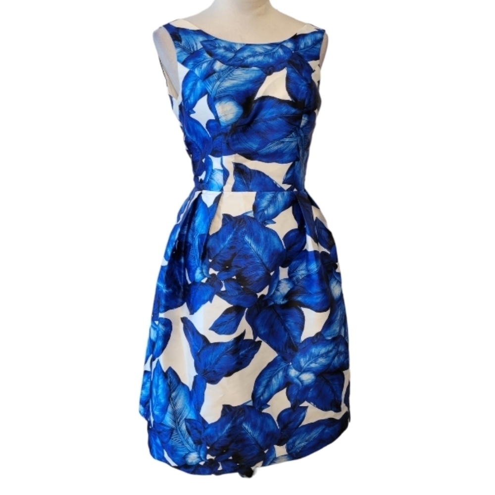 Chi Chi London Blue & White Retro Sleeveless Floral Dress Size 4